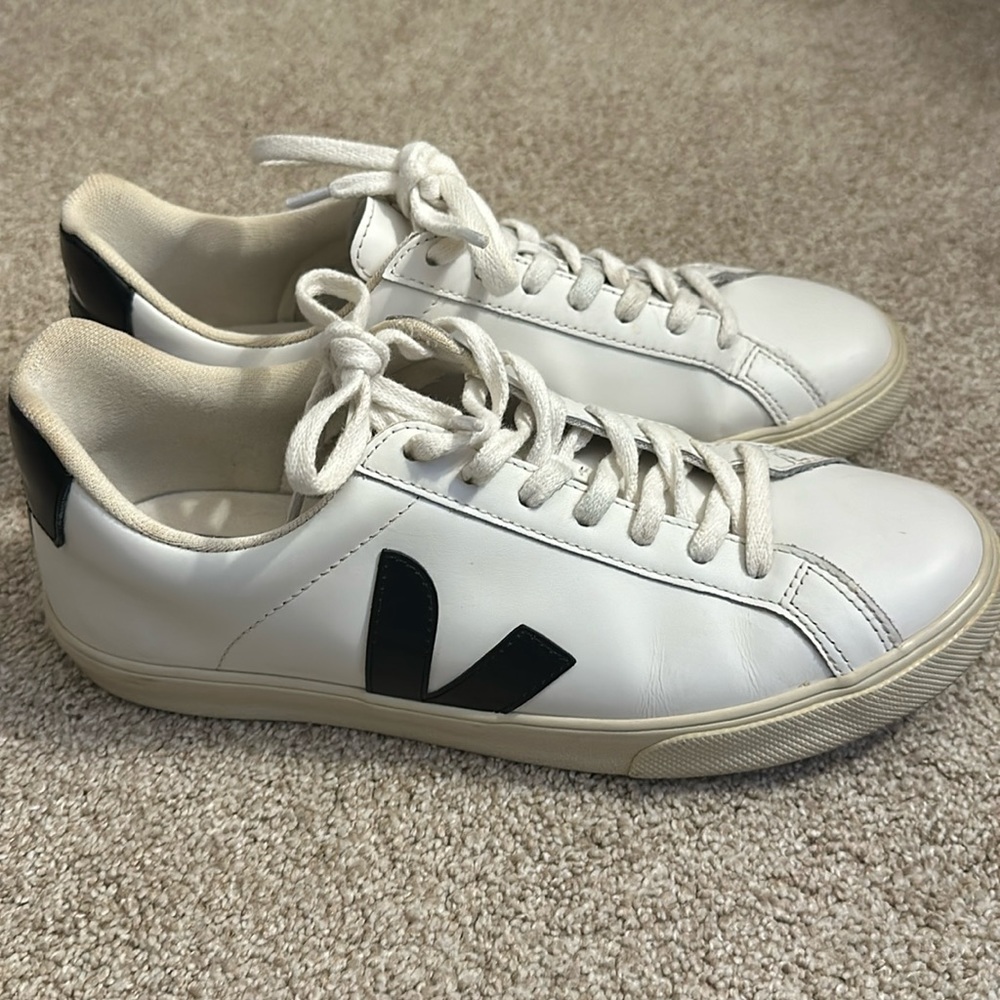 Women’s Veja Esplar Sneakers